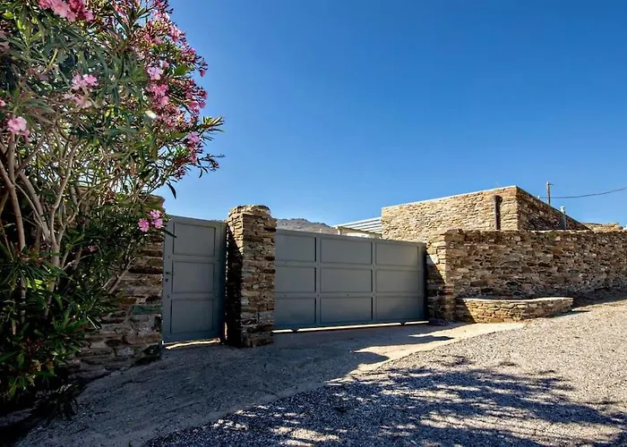 M. 5 Hébergement de vacances *